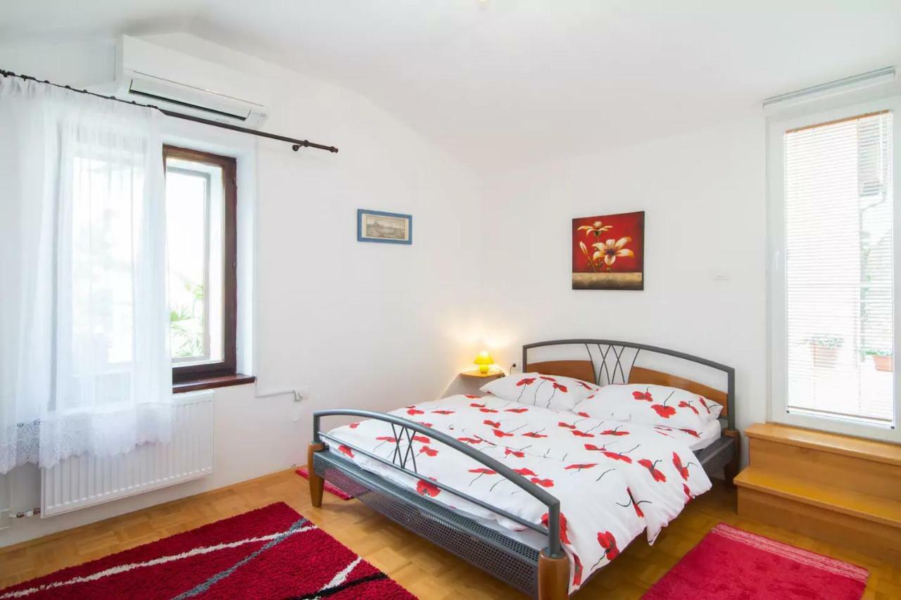 Charming Apartment Koper Extérieur photo